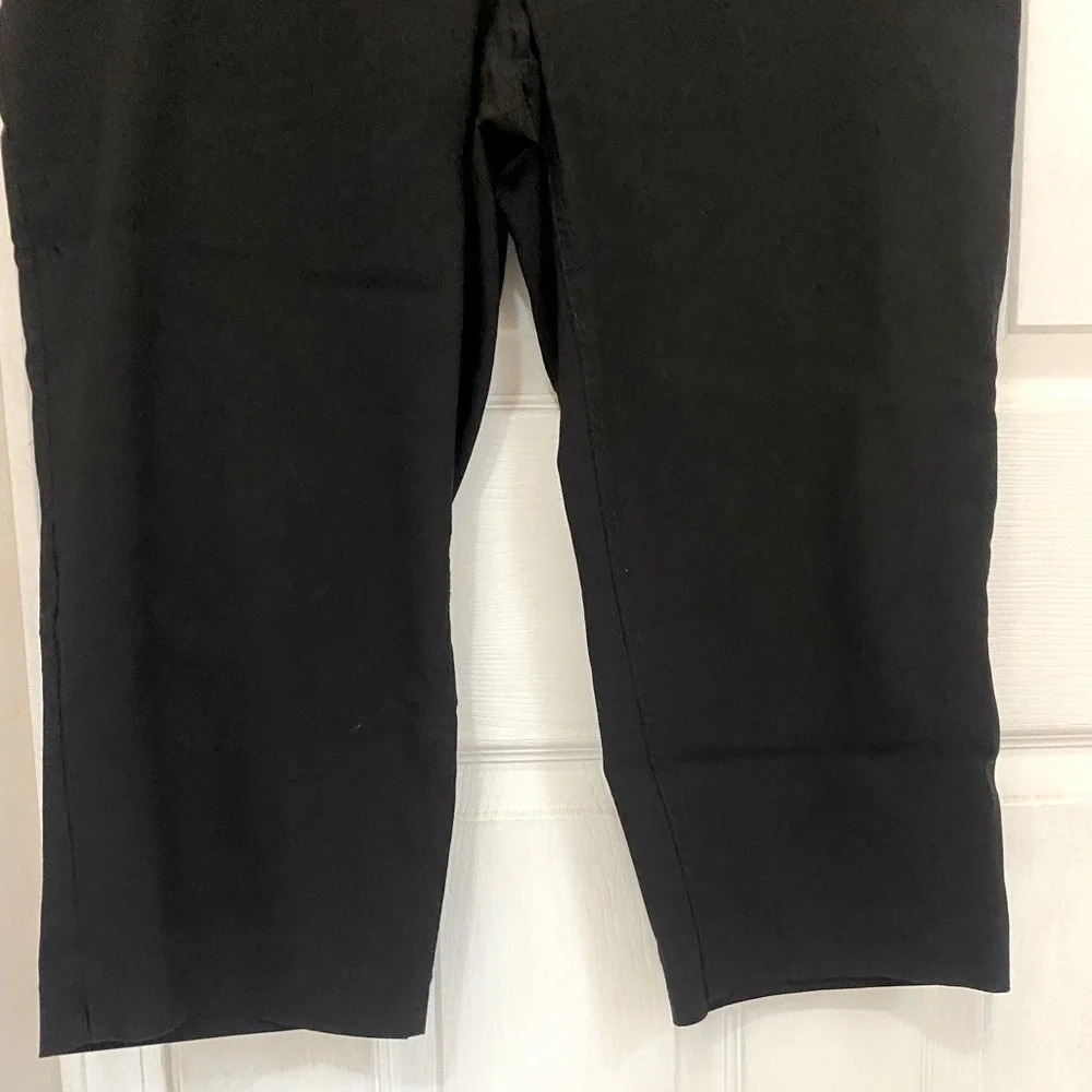 Westbound Woman Capri Pull-On Pants in Black - Picture 5 of 9